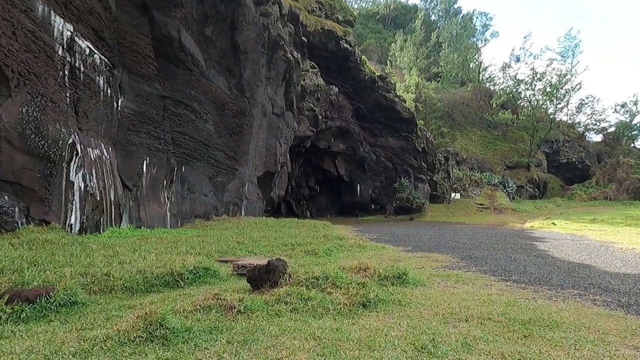 Capture d'écran de la video youtube sur la caverne des hirondelles