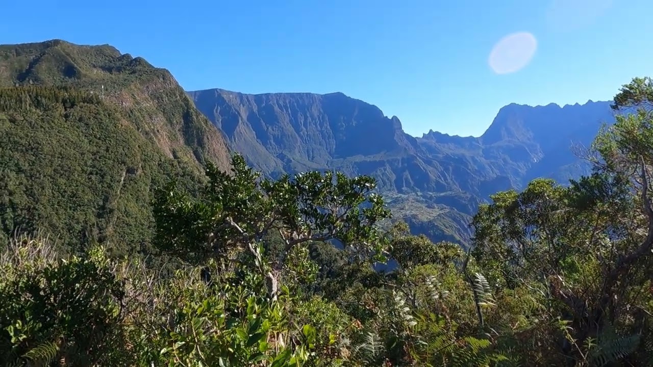 panorama sur Cilaos depuis le piton cabri