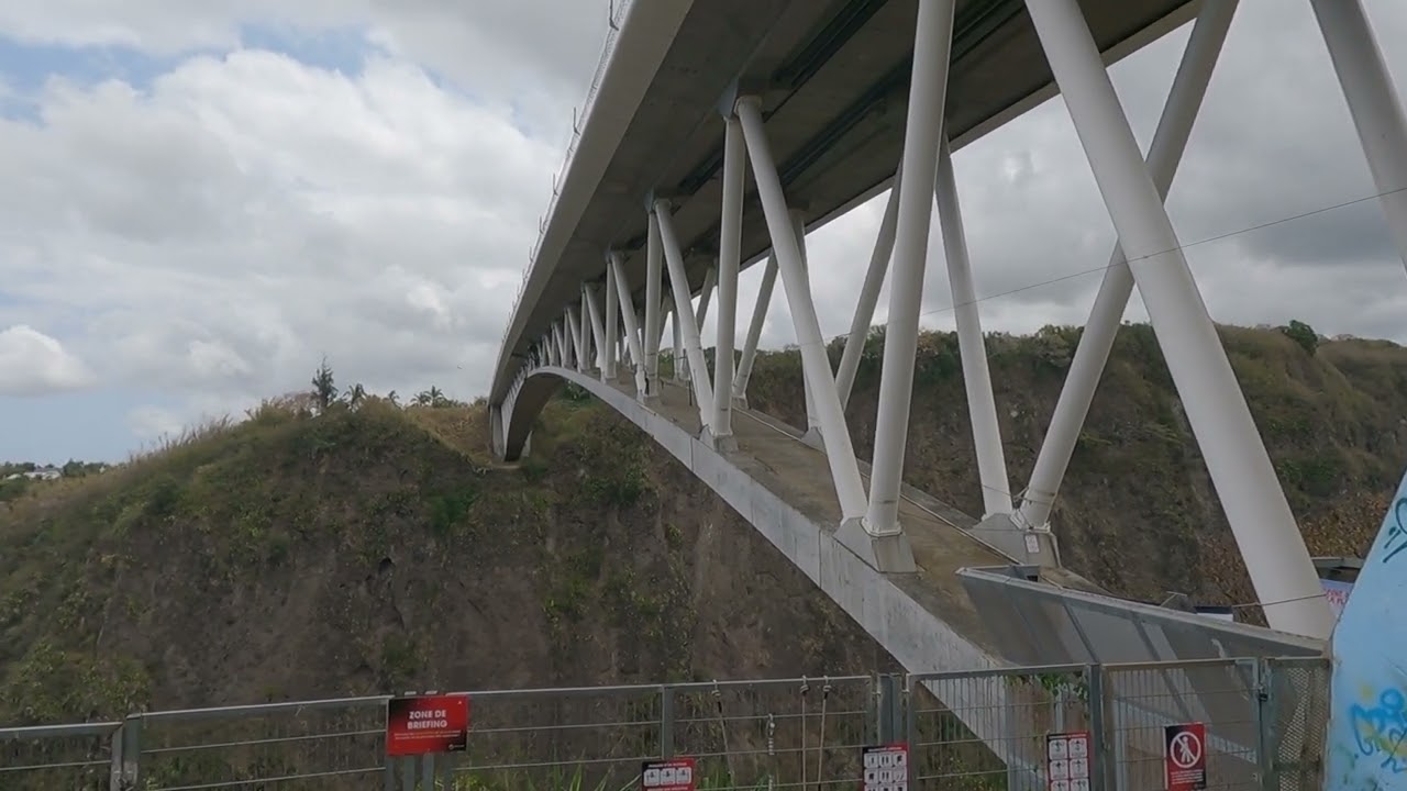 pont du bras de la plaine entre Saint-Pierre et l'entre-deux.