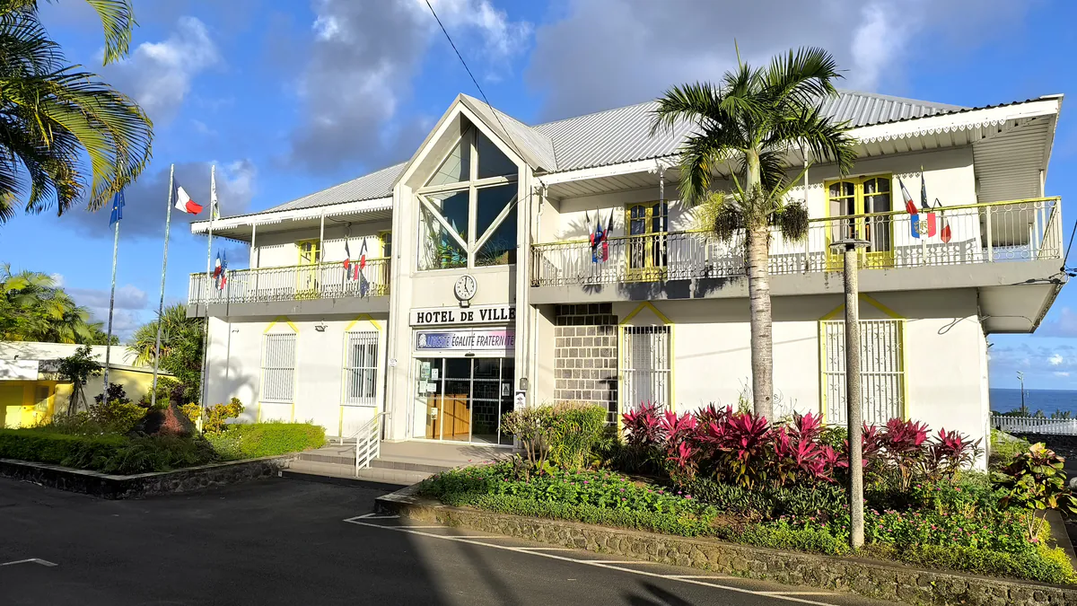L&rsquo;Hôtel de Ville de Saint-Philippe : Joyau Architectural et Patrimonial du Sud Sauvage de La Réunion